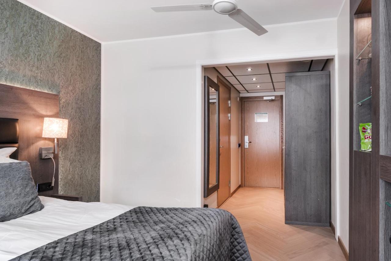 Hotell Hallstaberget Sollefteå Buitenkant foto